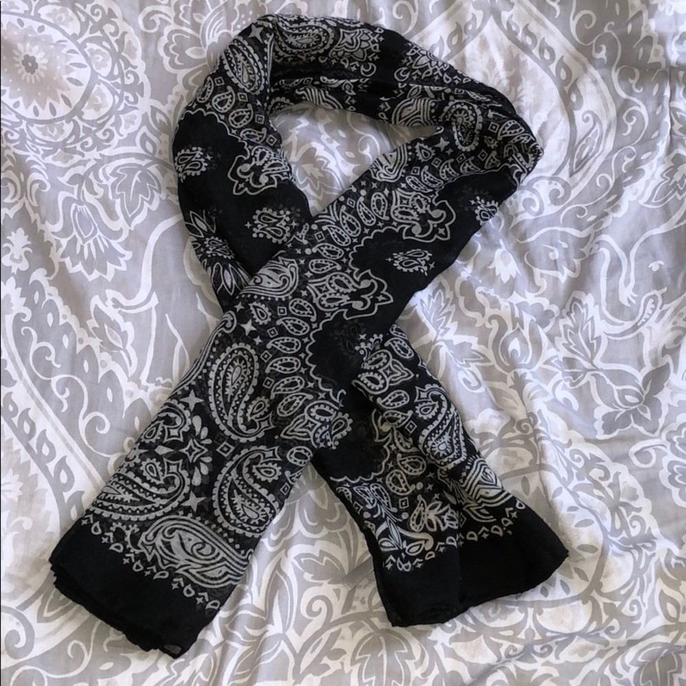 Paisley Pattern Scarf